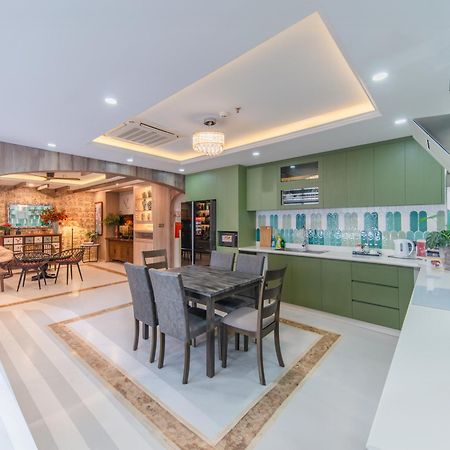 Aaron Boutique Hotel Nha Trang Esterno foto