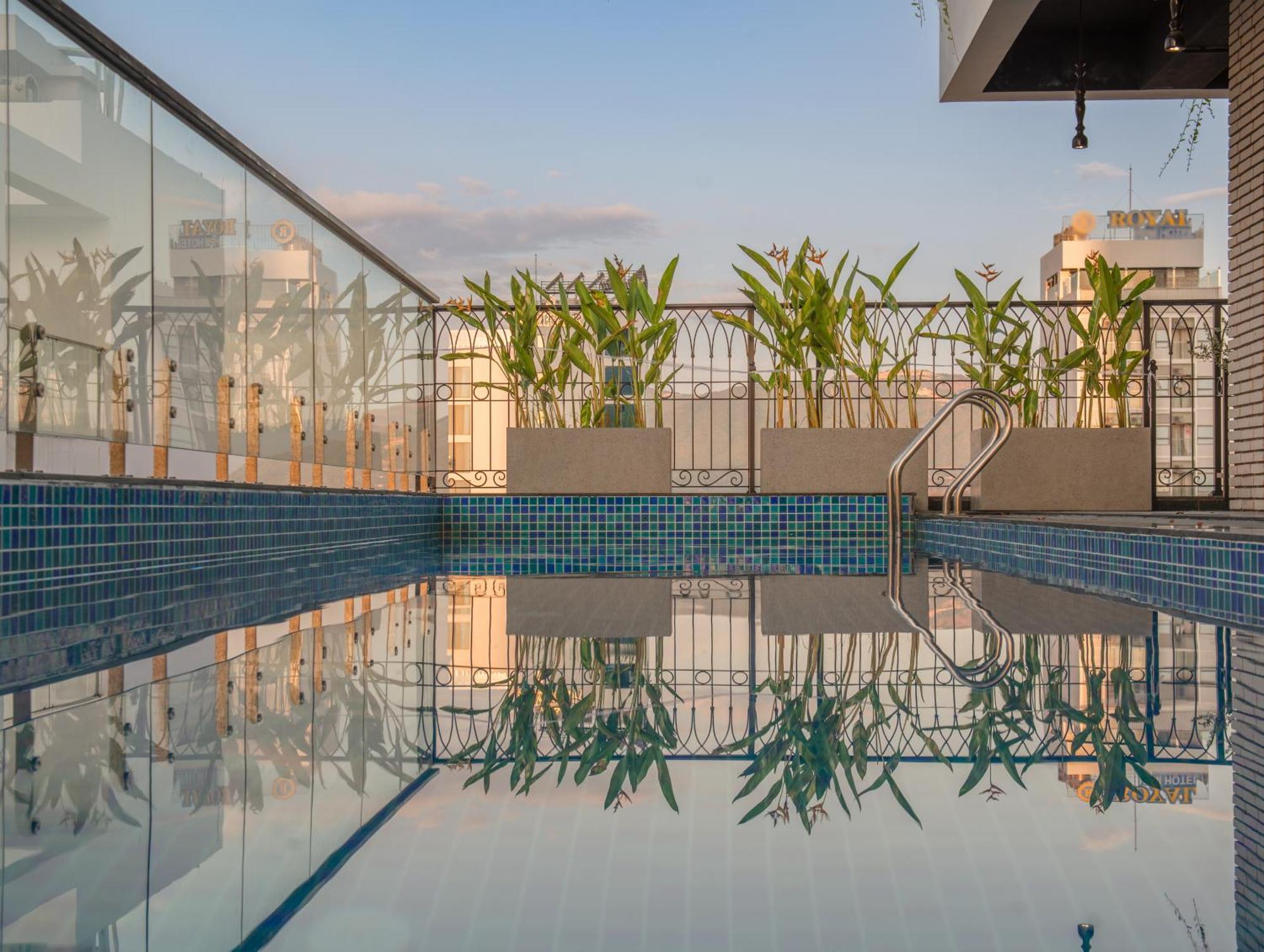 Aaron Boutique Hotel Nha Trang Esterno foto
