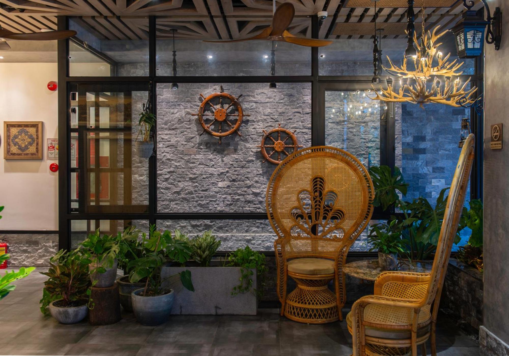 Aaron Boutique Hotel Nha Trang Esterno foto