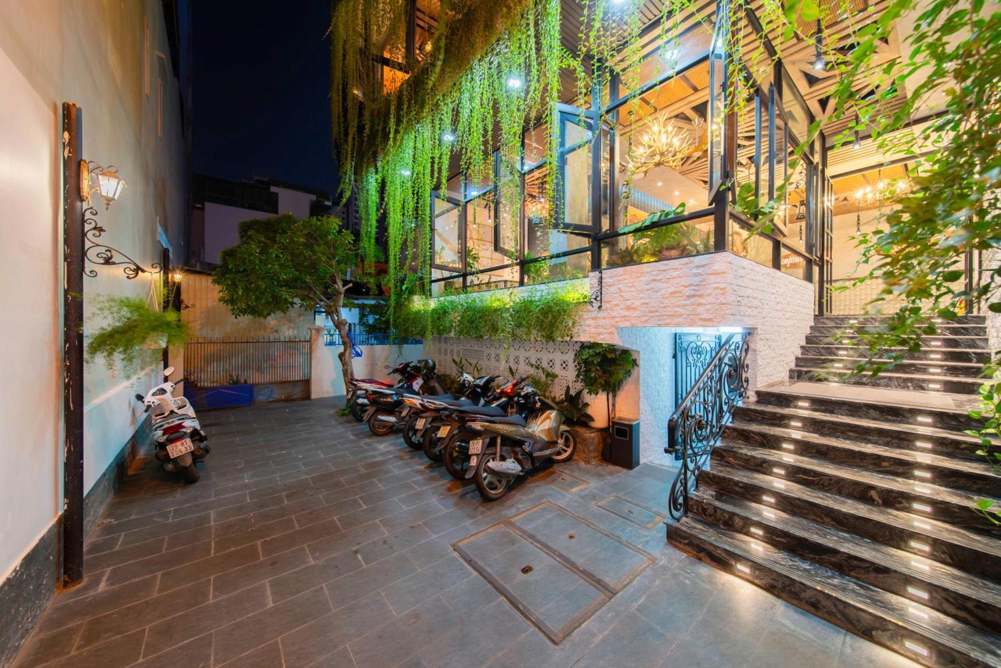 Aaron Boutique Hotel Nha Trang Esterno foto