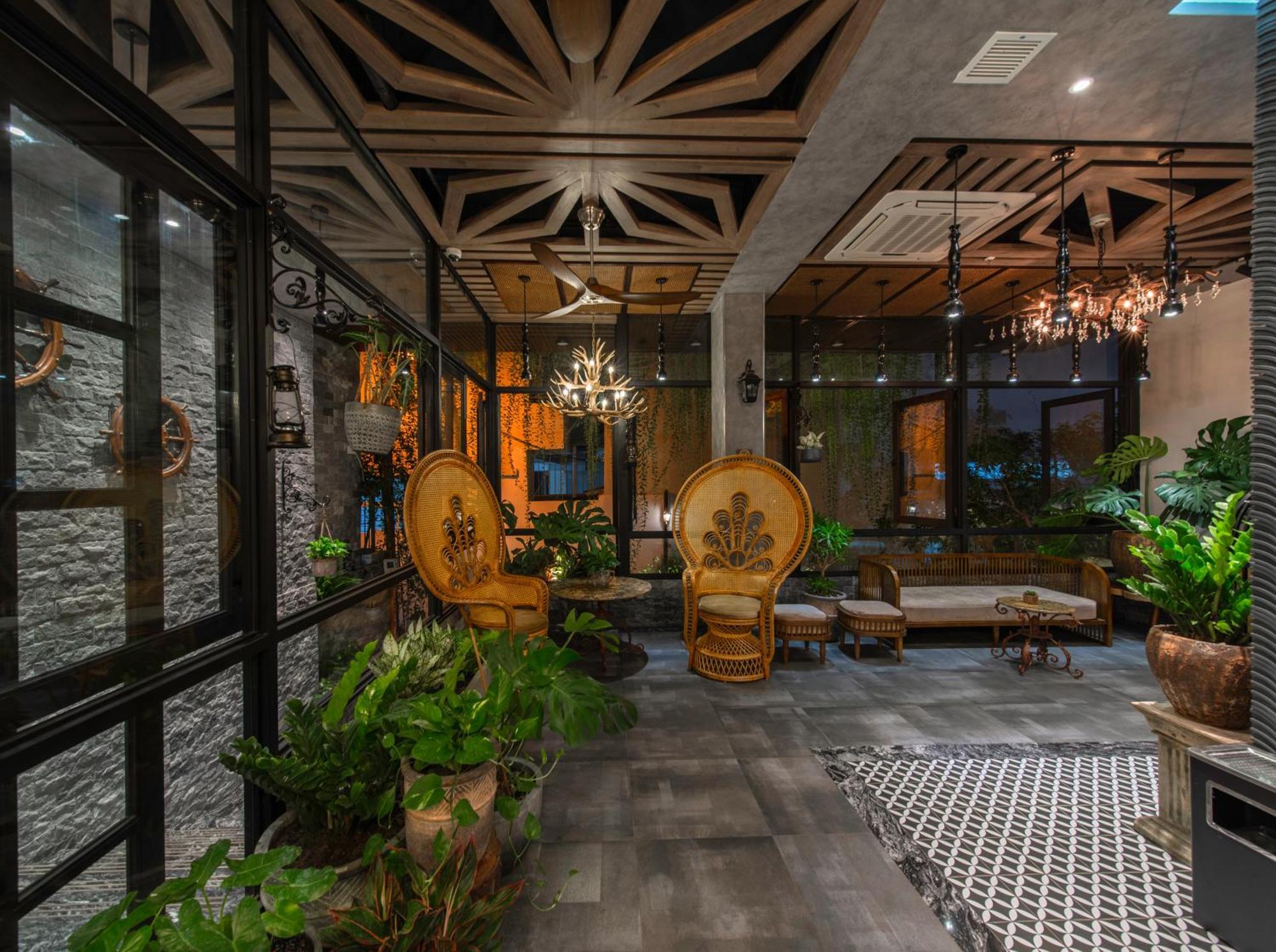 Aaron Boutique Hotel Nha Trang Esterno foto