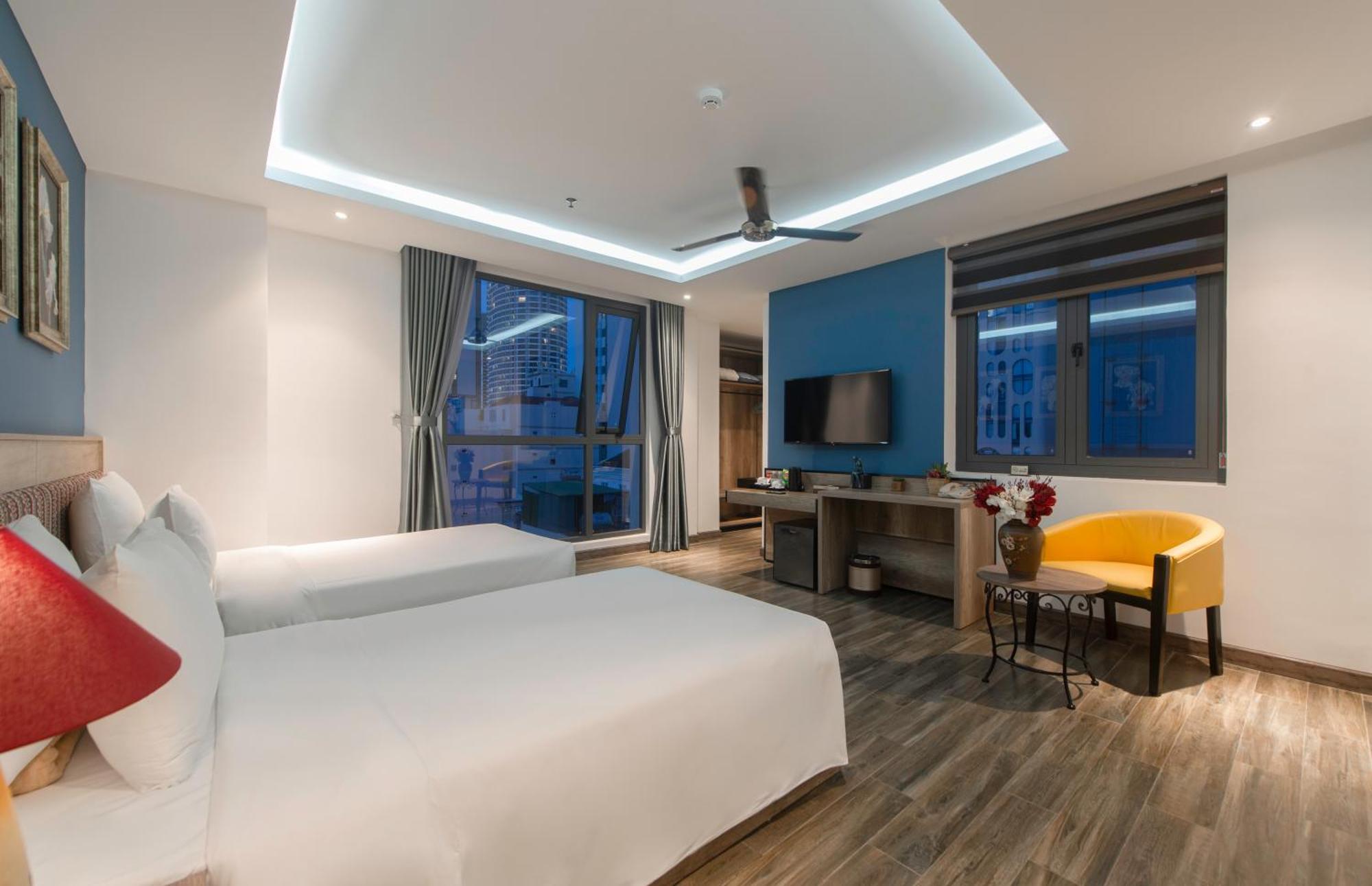 Aaron Boutique Hotel Nha Trang Esterno foto