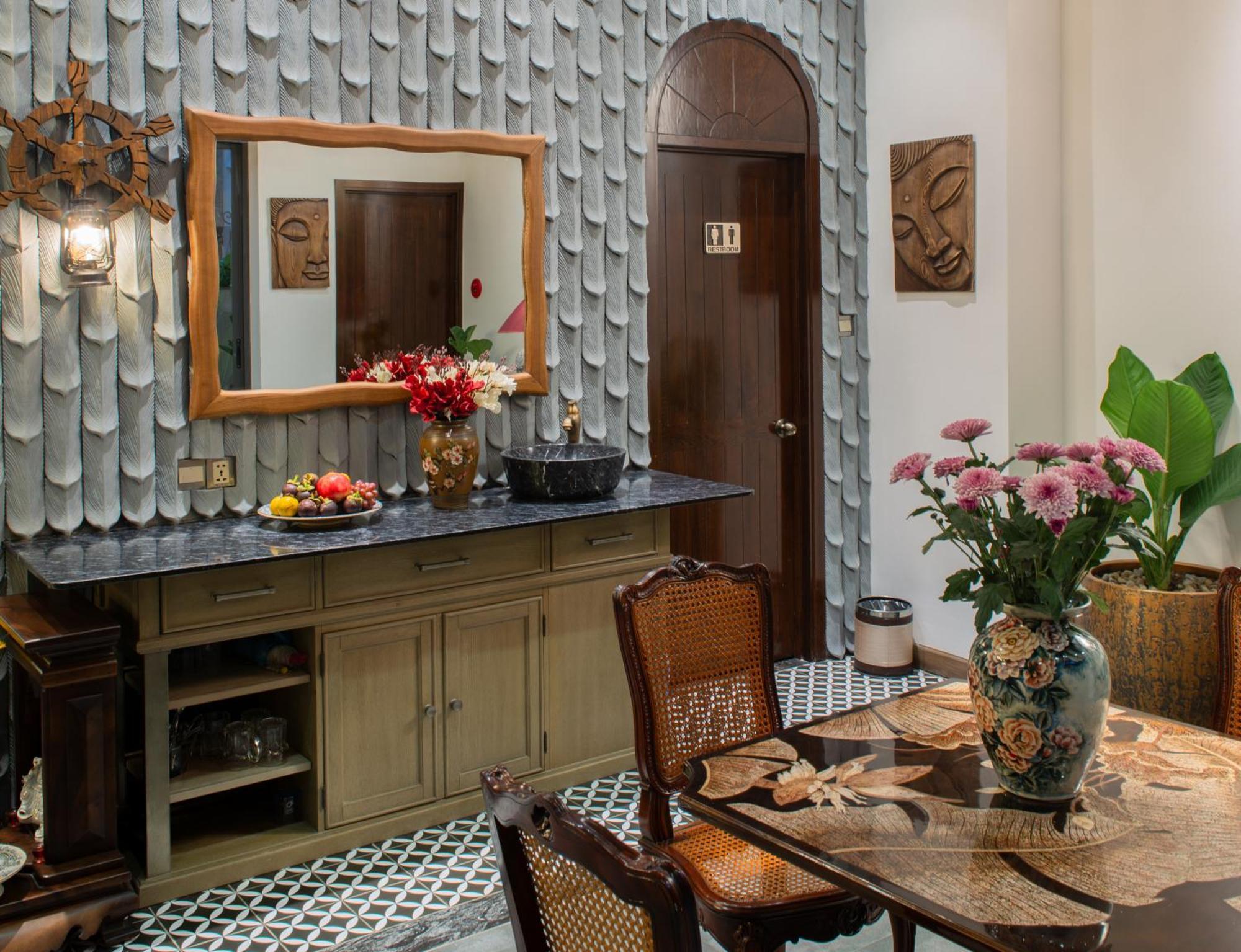 Aaron Boutique Hotel Nha Trang Esterno foto