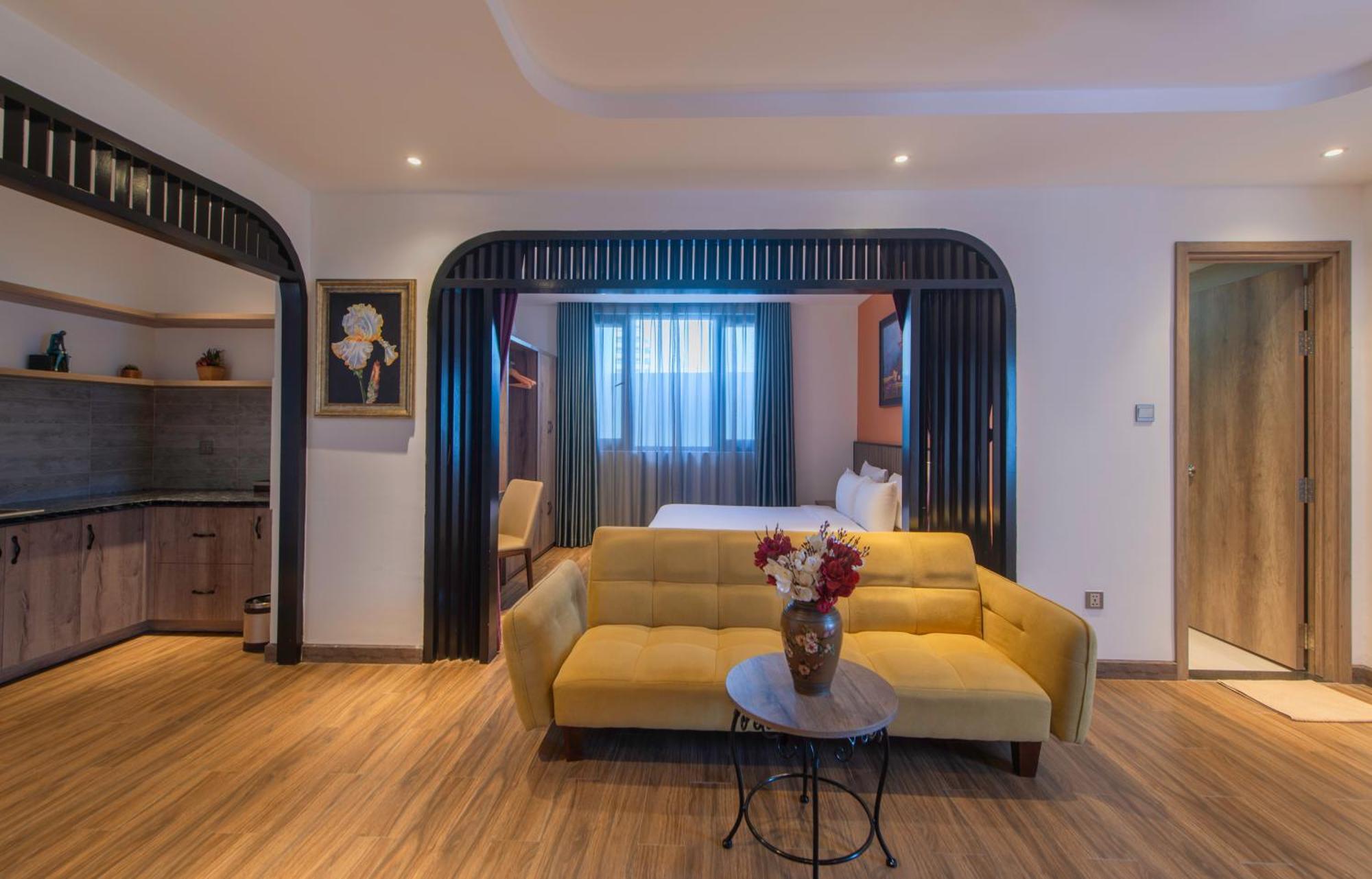 Aaron Boutique Hotel Nha Trang Esterno foto