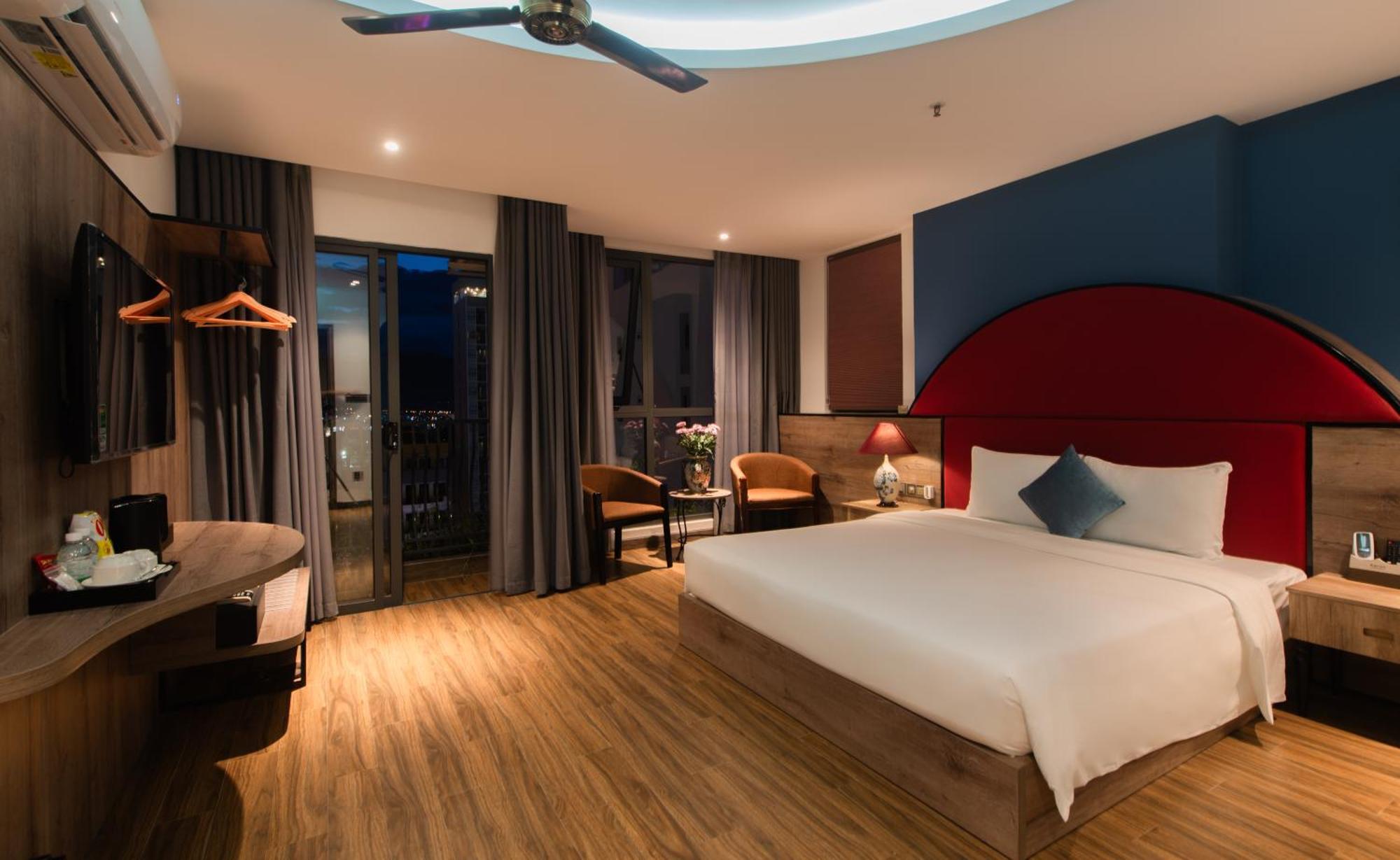 Aaron Boutique Hotel Nha Trang Esterno foto